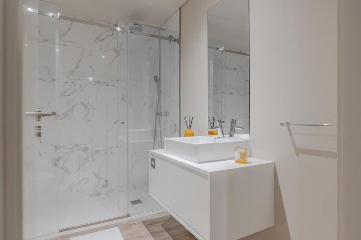 Urban Luxury Apartment, Downtown Porto Near Metro ภายนอก รูปภาพ